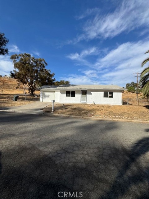 Detail Gallery Image 6 of 6 For 17220 Bromley Ave, Lake Elsinore,  CA 92530 - 2 Beds | 1 Baths