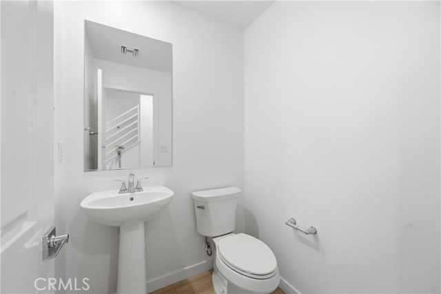 Detail Gallery Image 6 of 53 For 9365 via Azul, Pico Rivera,  CA 90660 - 3 Beds | 3 Baths