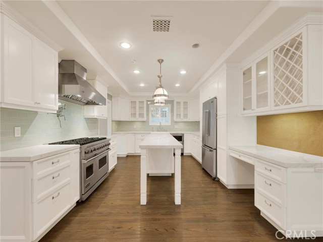 Detail Gallery Image 7 of 33 For 4231 Stern, Sherman Oaks,  CA 91423 - 4 Beds | 3 Baths