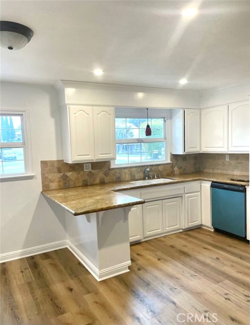 430 Glenwood Place photo 8