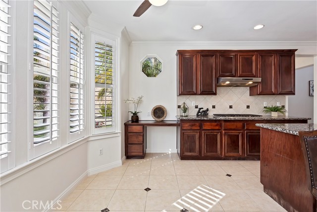 Detail Gallery Image 17 of 44 For 1678 Honors, Corona,  CA 92883 - 4 Beds | 4 Baths