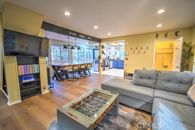 582 Rose Lane, Twin Peaks CA: https://media.crmls.org/medias/15971e4f-6e57-4343-b85f-3179dbcc3fd4.jpg