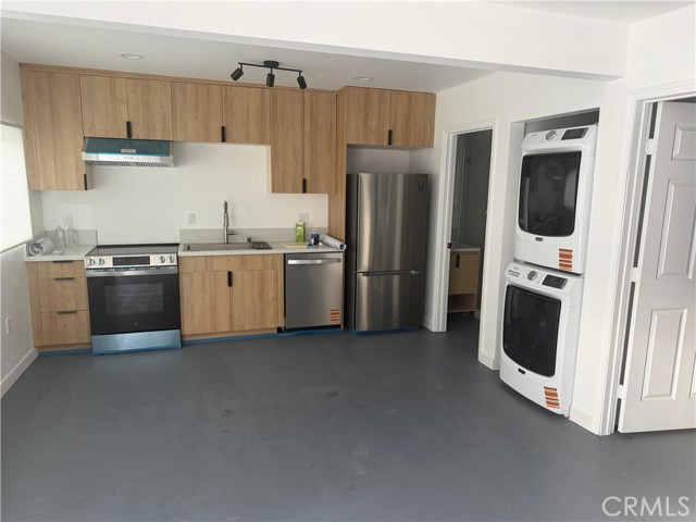 Front Image Thumbnail for CRCV26057496