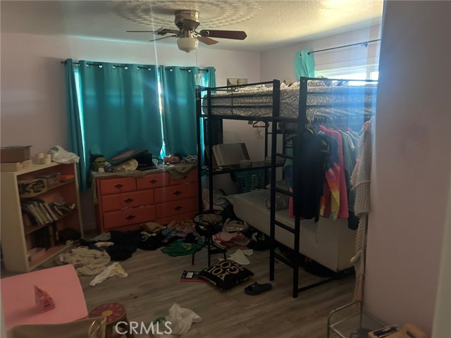 Detail Gallery Image 3 of 22 For 1749 S Valley View, Ridgecrest,  CA 93555 - 3 Beds | 2 Baths