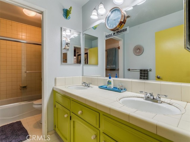 1750 La Luna Court, San Luis Obispo CA: https://media.crmls.org/medias/1597af79-28ef-4383-a5f6-ce6b4b5e1e12.jpg