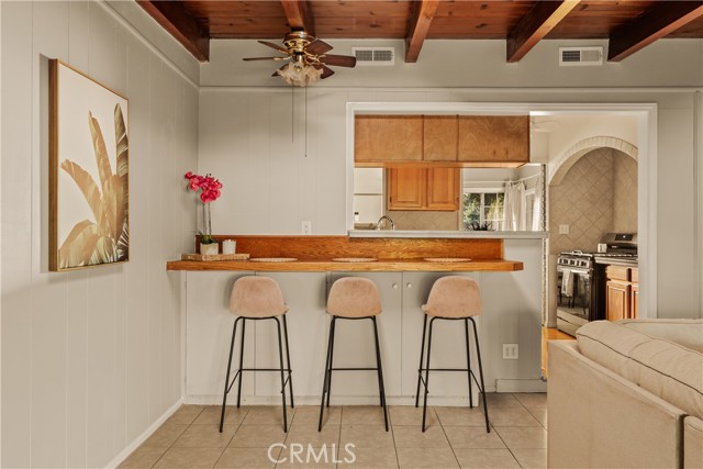 Detail Gallery Image 11 of 27 For 1640 N Lincoln St, Burbank,  CA 91506 - 4 Beds | 2 Baths