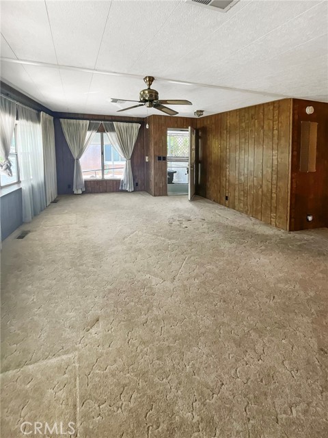 3500 Buchanan Street, Riverside CA: https://media.crmls.org/medias/1598e943-c631-4a5d-ac8b-27178c1c3b09.jpg
