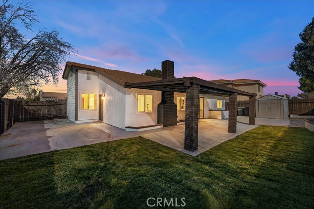 Detail Gallery Image 3 of 48 For 4604 E Avenue R6, Palmdale,  CA 93552 - 3 Beds | 2 Baths