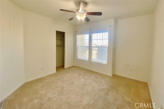 57281 Titian Court, Yucca Valley CA: https://media.crmls.org/medias/15995b15-c9ce-4585-a82f-56702ee0d4e5.jpg