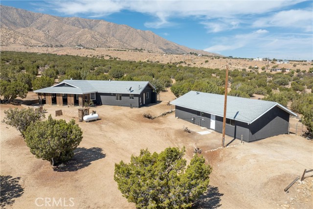 29405 123rd E Street, Pearblossom CA: https://media.crmls.org/medias/15997447-3270-4765-89e1-0edf826024f8.jpg