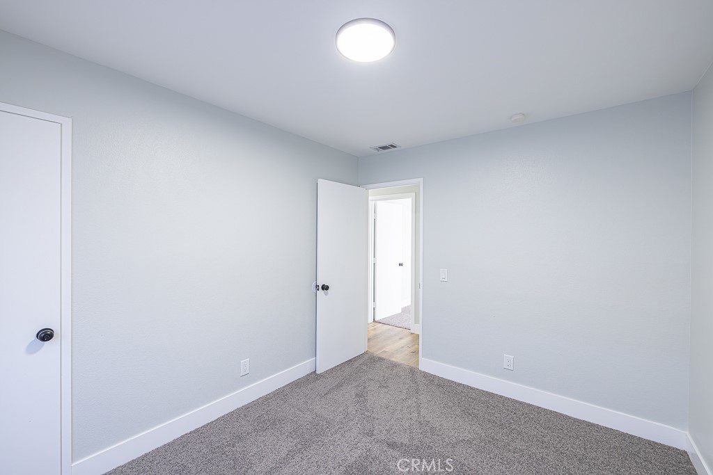 https://media.crmls.org/medias/159a31f4-2b18-4097-a401-bc00259a8bc9.jpg?preset=X-Large