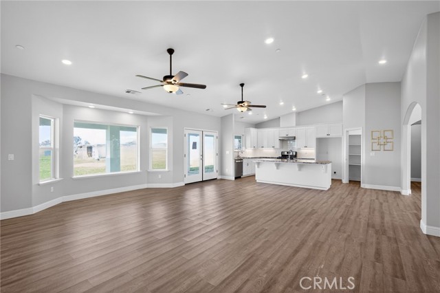 Detail Gallery Image 17 of 37 For 19774 Road 31, Madera,  CA 93638 - 4 Beds | 3 Baths