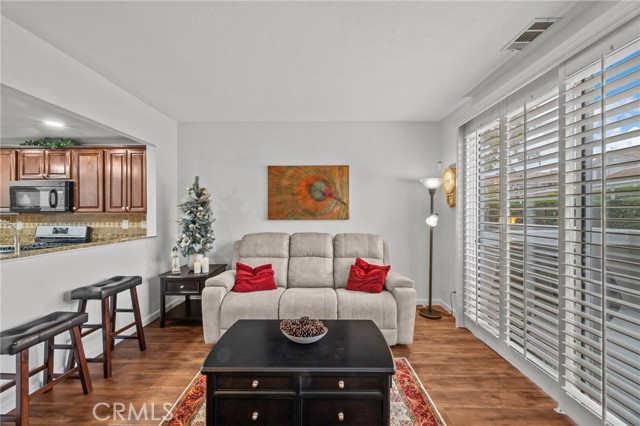 Detail Gallery Image 5 of 46 For 2261 Indigo Hills Dr #3,  Corona,  CA 92879 - 3 Beds | 2/1 Baths
