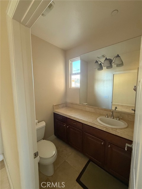 Detail Gallery Image 8 of 8 For 3776 Green Ave, Los Alamitos,  CA 90720 - 3 Beds | 2/1 Baths