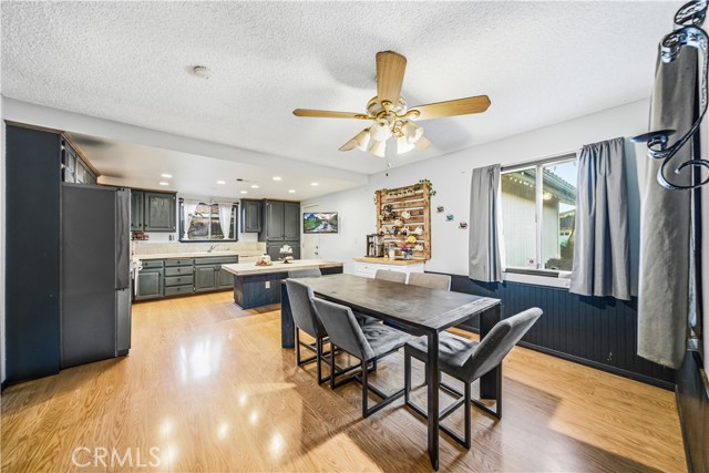 Detail Gallery Image 8 of 40 For 42290 Mayberry Ave, Hemet,  CA 92544 - 4 Beds | 2 Baths