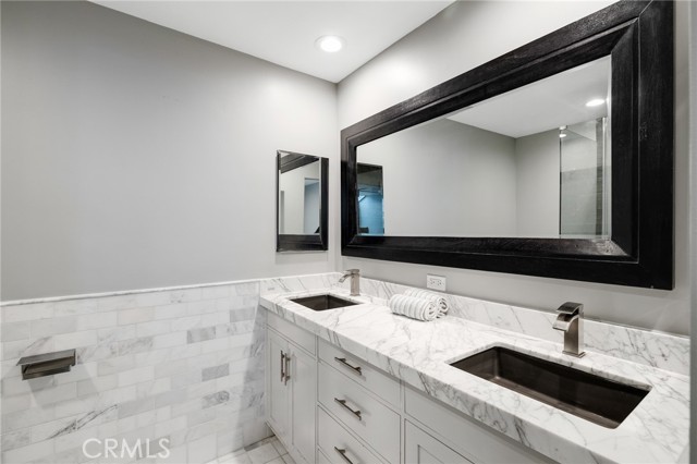 501 Herondo Street, Hermosa Beach, California 90254, 3 Bedrooms Bedrooms, ,2 BathroomsBathrooms,Residential,For Sale,Herondo,SB25176231