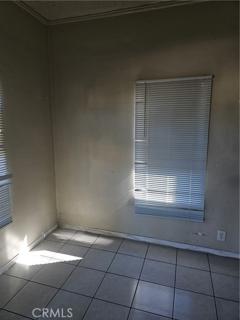 Detail Gallery Image 13 of 20 For 210 85th Place, Los Angeles,  CA 90003 - – Beds | – Baths