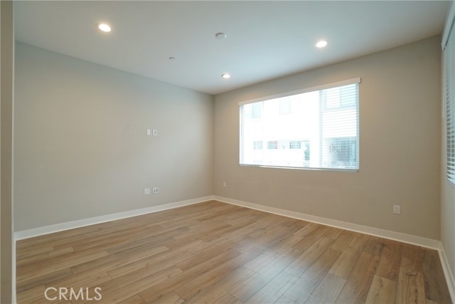 Detail Gallery Image 13 of 45 For 2127 Marine Walk, Gardena,  CA 90249 - 4 Beds | 3 Baths