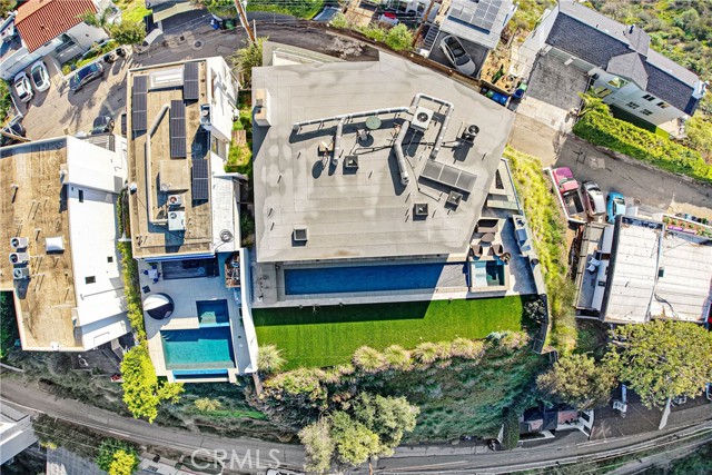 Detail Gallery Image 19 of 23 For 8220 Mannix Dr, Los Angeles,  CA 90046 - – Beds | – Baths