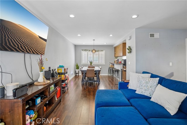 2 Bed Home for Sale in Los Angeles, California
