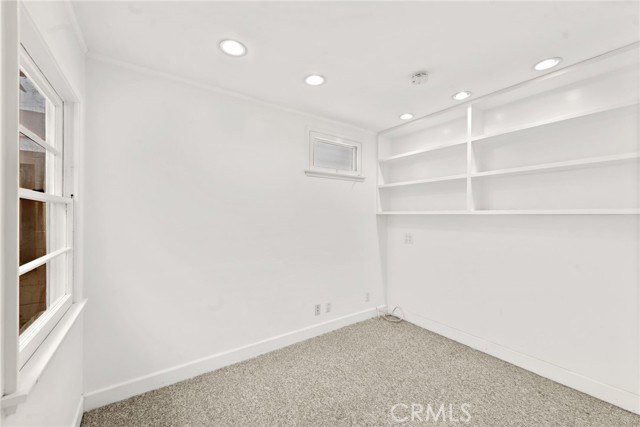413 Dahlia Avenue, Corona del Mar CA: https://media.crmls.org/medias/159d8c23-5abd-4a5a-b688-45d991af09ec.jpg