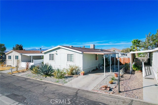 Detail Gallery Image 3 of 43 For 2117 Windflower Dr #108,  Rosamond,  CA 93560 - 5 Beds | 2 Baths