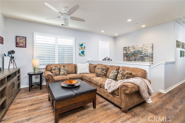 3143 E Painted Crescent Street, Ontario CA: https://media.crmls.org/medias/159e27fb-3e63-4aab-8d3b-c9262d60aeb8.jpg