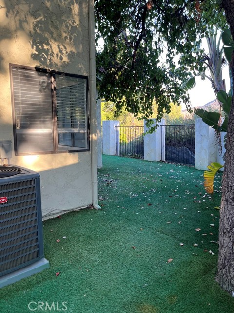 29752 Strawberry Hill Drive, Agoura Hills CA: https://media.crmls.org/medias/159e32c1-a7f0-4b94-aded-982e0888ff6d.jpg