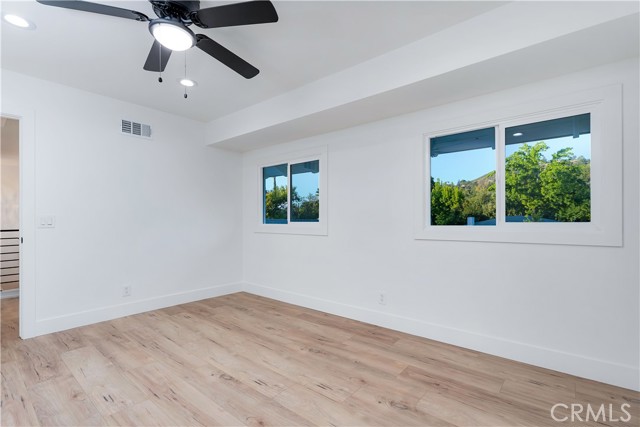 Detail Gallery Image 26 of 39 For 1061 Colby Cir, Thousand Oaks,  CA 91362 - 4 Beds | 3 Baths