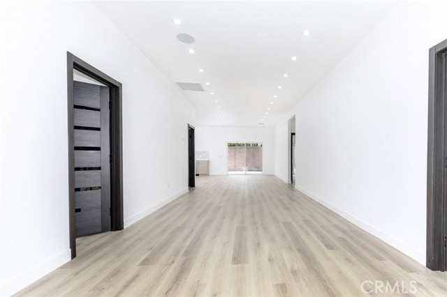 15009 Wyandotte Street, Van Nuys CA: https://media.crmls.org/medias/159eb08d-796e-4542-b68b-f4c590af0d27.jpg