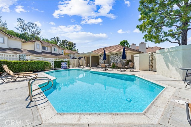 5847 E Rocking Horse Way, Orange CA: https://media.crmls.org/medias/159ee80e-0952-4f8c-ba43-4079d8fae211.jpg