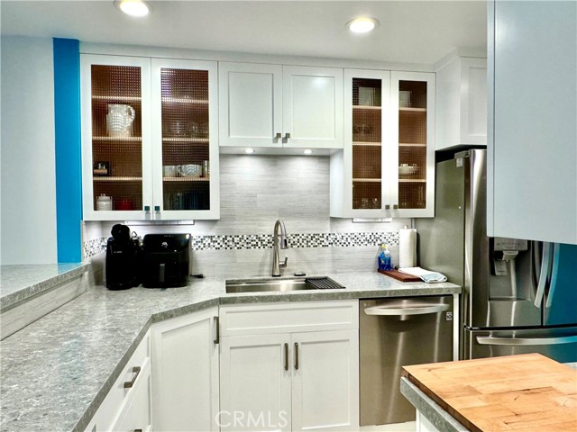240 The Village, Redondo Beach CA: https://media.crmls.org/medias/159f967f-00fe-4d58-91fd-0ad38ed20bc8.jpg