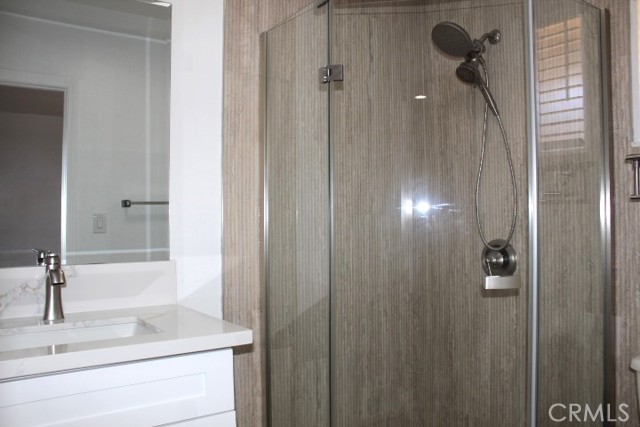 Detail Gallery Image 14 of 27 For 1671 W Cindy Ln #B,  Anaheim,  CA 92802 - 2 Beds | 2 Baths
