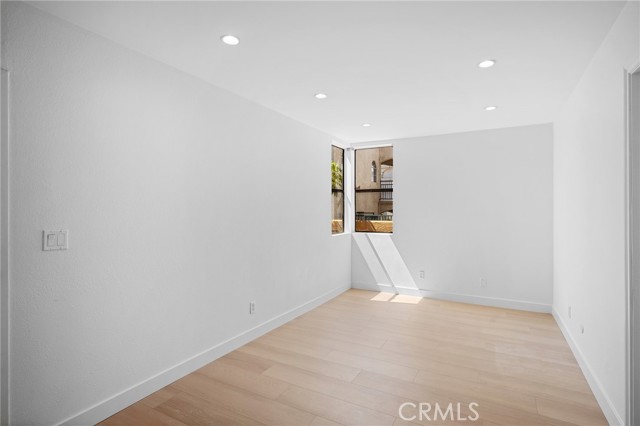 Detail Gallery Image 6 of 33 For 350 W Loraine St #101,  Glendale,  CA 91202 - 2 Beds | 2 Baths