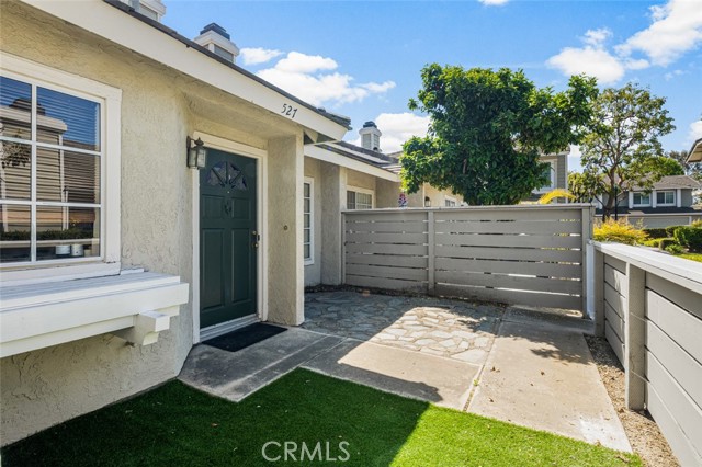 527 N Dartmouth Way, Anaheim CA: https://media.crmls.org/medias/15a00958-5a8c-45be-b963-fe6eee6cdbb4.jpg
