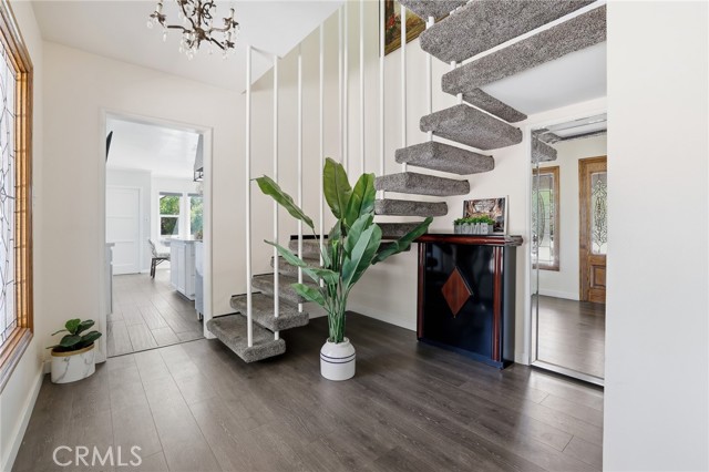 Detail Gallery Image 8 of 75 For 1558 Remah Vista, Glendale,  CA 91207 - 3 Beds | 4/1 Baths