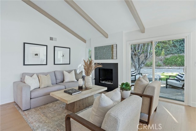 Detail Gallery Image 9 of 57 For 25702 Cervantes Ln, Mission Viejo,  CA 92691 - 4 Beds | 2 Baths