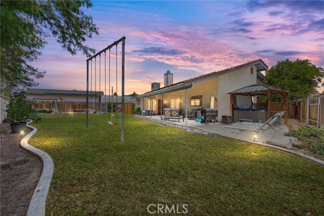 4913 Zapato Place, Bakersfield CA: https://media.crmls.org/medias/15a16948-5112-4836-8295-07847a1aa7cf.jpg