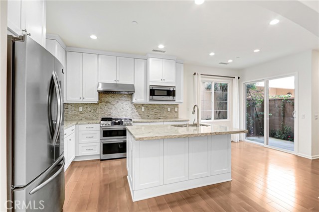 Detail Gallery Image 4 of 19 For 182 Firefly, Irvine,  CA 92618 - 3 Beds | 2/1 Baths