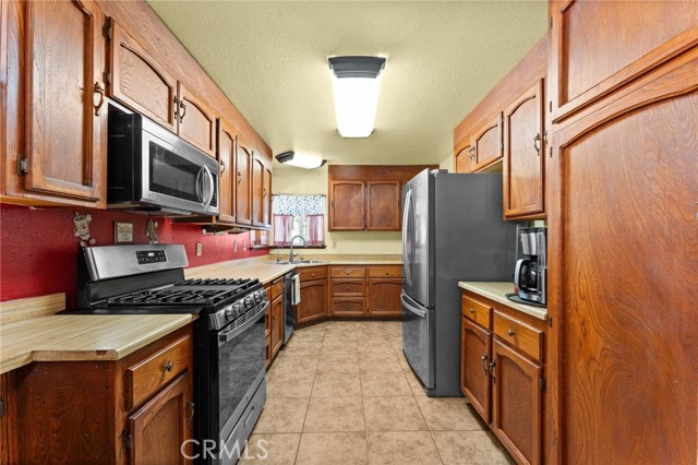 Detail Gallery Image 10 of 41 For 29613 Archibek Dr, Nuevo,  CA 92567 - 3 Beds | 2/1 Baths