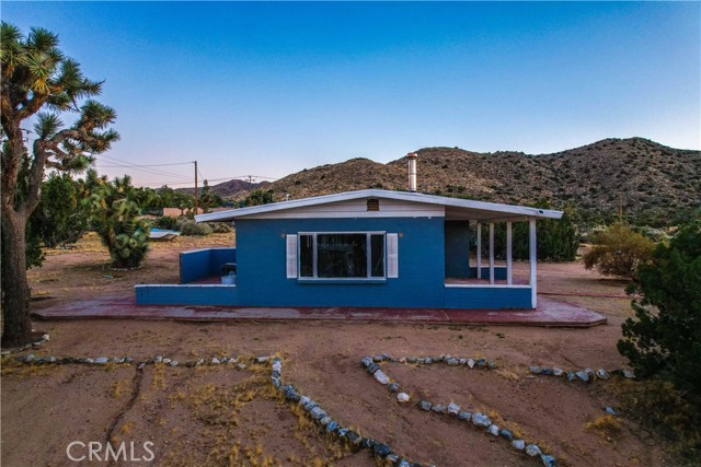 Detail Gallery Image 5 of 32 For 7985 Deer Trl, Yucca Valley,  CA 92284 - 2 Beds | 1 Baths