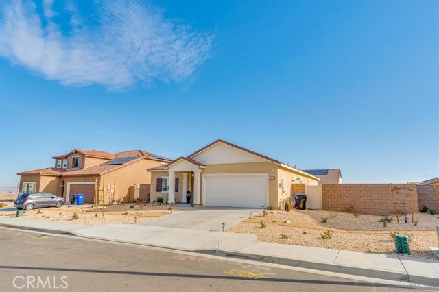 Detail Gallery Image 4 of 36 For 11359 Quail Hollow St, Victorville,  CA 92392 - 4 Beds | 3 Baths