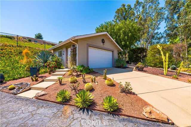 40468 Rock Mountain Drive, Fallbrook CA: https://media.crmls.org/medias/15a49034-acca-440f-bfb4-390fb60c5972.jpg