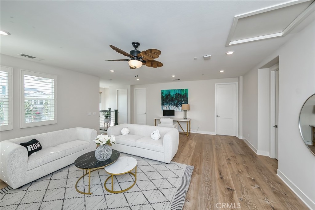 MLS #OC25221565 image #30