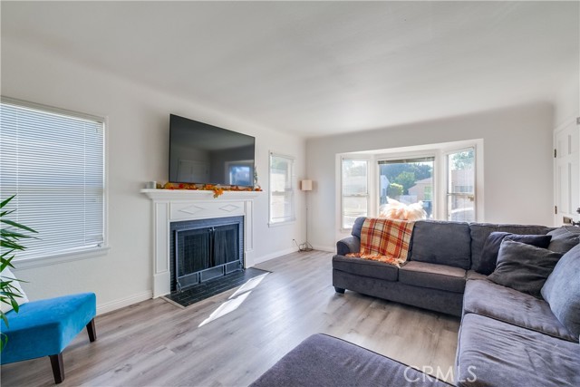 Detail Gallery Image 10 of 46 For 2709 E Van Buren, Long Beach,  CA 90810 - 2 Beds | 1 Baths