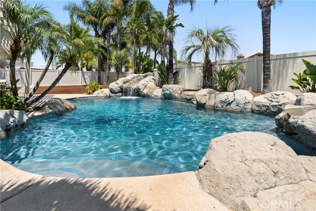 8880 Stony Brook Circle, Riverside CA: https://media.crmls.org/medias/15a5f928-ecf5-4ec8-bda8-888f440d3b52.jpg