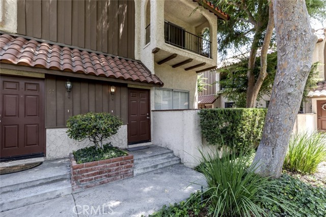Detail Gallery Image 1 of 27 For 19545 Sherman Way #66,  Reseda,  CA 91335 - 3 Beds | 2/1 Baths