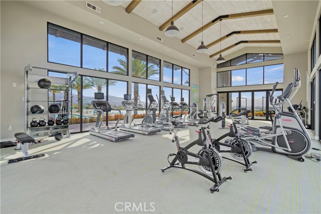 Detail Gallery Image 43 of 49 For 18175 Meridian Ln, Saugus,  CA 91350 - 3 Beds | 2/1 Baths