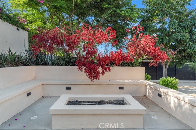 6129 W 83rd Place, Los Angeles CA: https://media.crmls.org/medias/15a7ef35-4579-4176-a214-6d58c27d213c.jpg