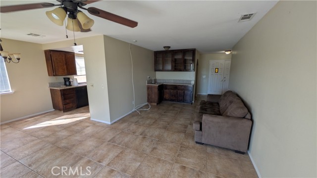 Detail Gallery Image 18 of 37 For 13959 Driftwood Dr, Victorville,  CA 92395 - 3 Beds | 2 Baths